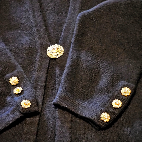 Chanel Vintage 100% Cashmere Rare Cardigan Sweater size L - Picture 9 of 16